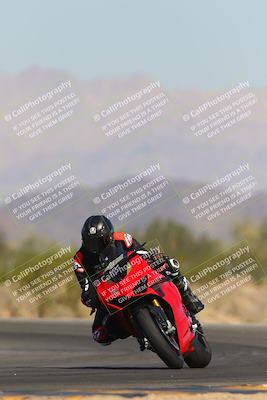 media/Nov-06-2023-Moto Forza (Mon) [[ce023d0744]]/3-Intermediate Group/Session 3 (Turn 5)/
